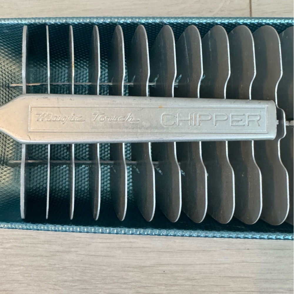 Vintage Magic Touch Chipper Metal Ice Cube Tray
